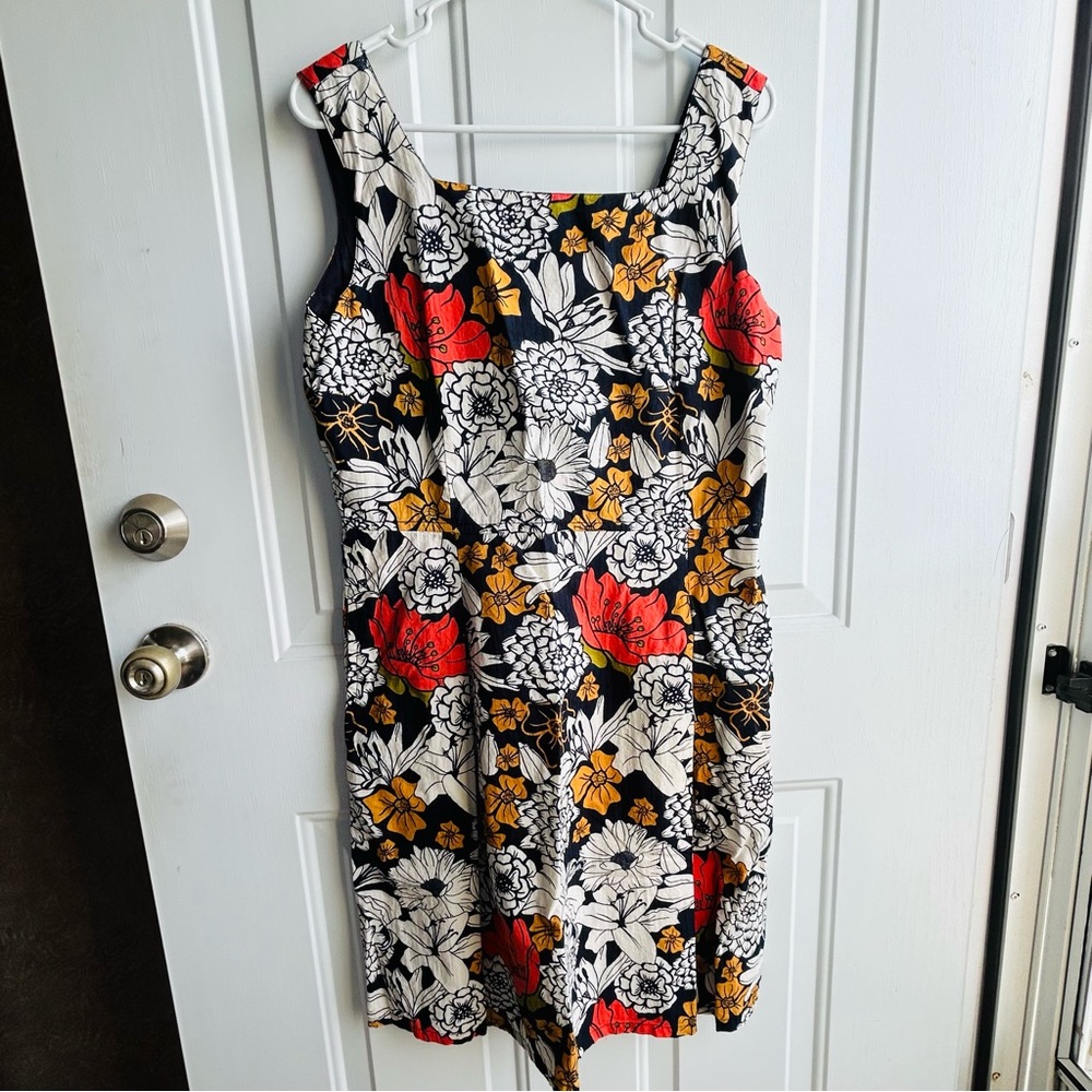 Apsara women’s sleeveless Manhattan Dress floral dress size Large EUC